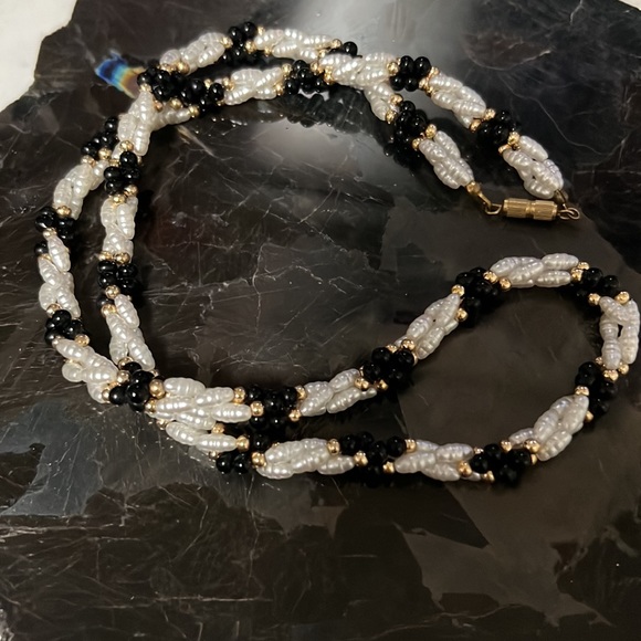 Vintage Beaded Freshwater Pearl Black and Gold Necklace - Picture 2 of 2